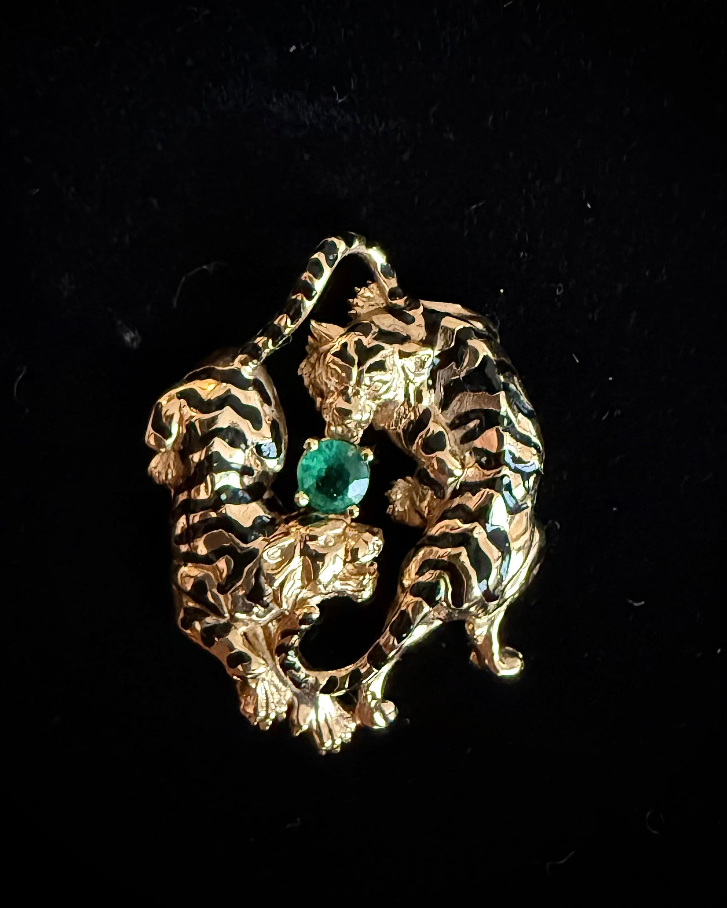 Tigers yin-yang